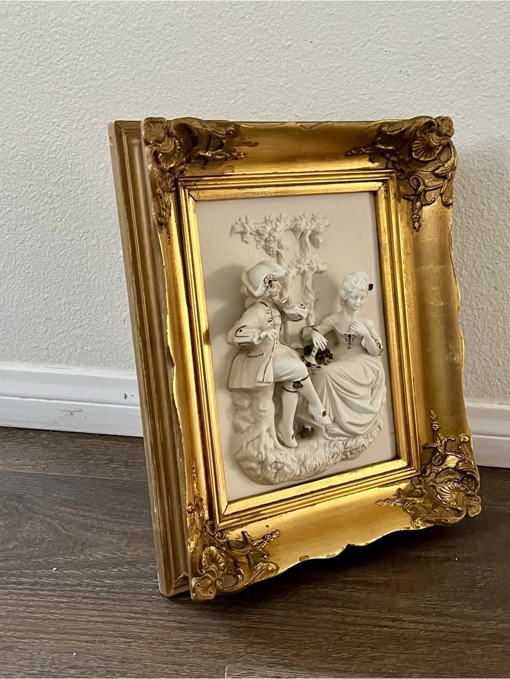 Vintage alt Meissen Porcelain Wall Plaque Framed Ornate Gold Frame 12/14”